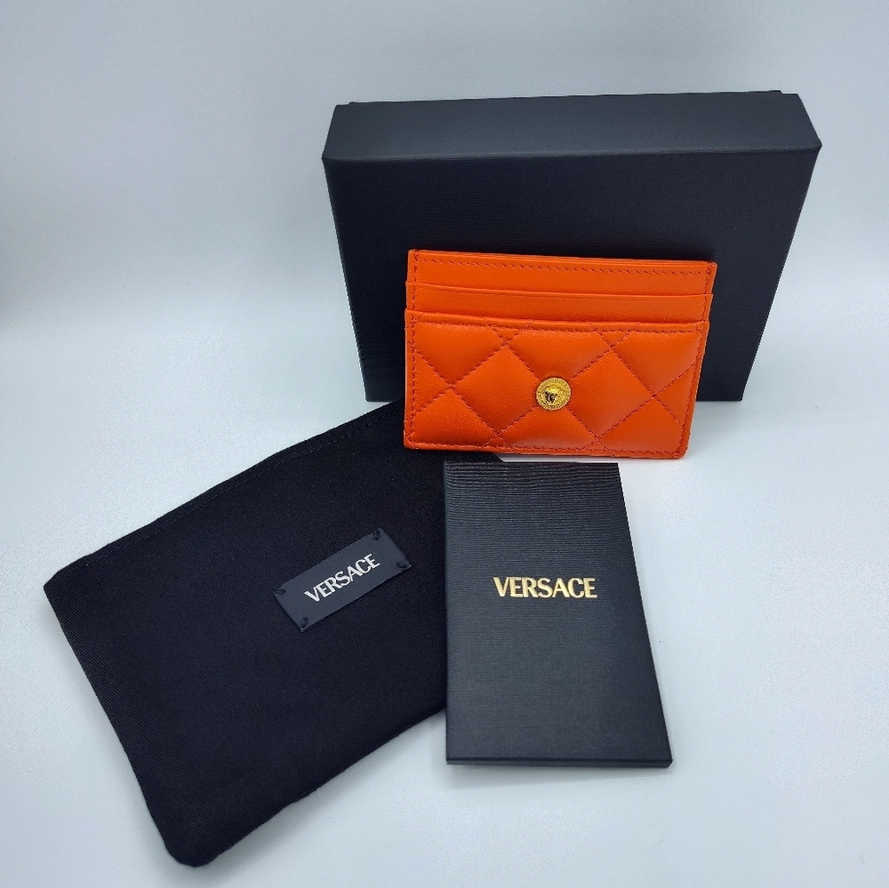 VERSACE QuiltedLeather Card Case Coral-Gold Medusa Authentic NWT Full Inclusion